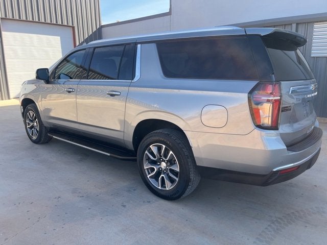 2023 Chevrolet Suburban LT