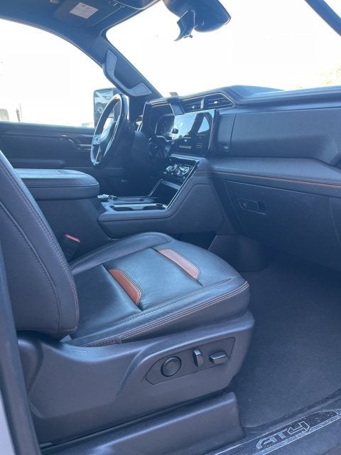 2025 GMC Sierra 3500 HD AT4