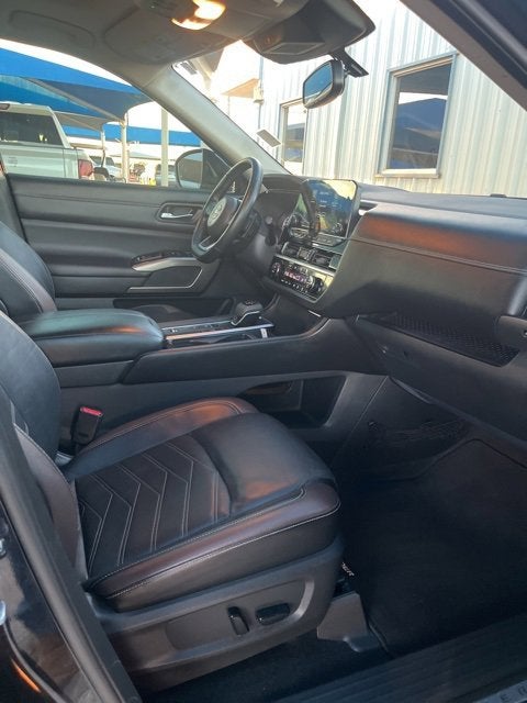 2022 Nissan Pathfinder Platinum