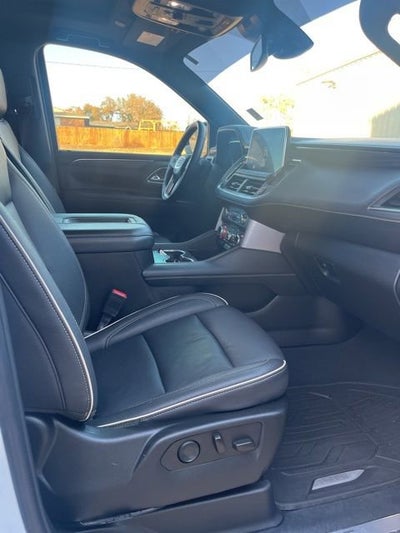 2023 GMC Yukon XL SLT