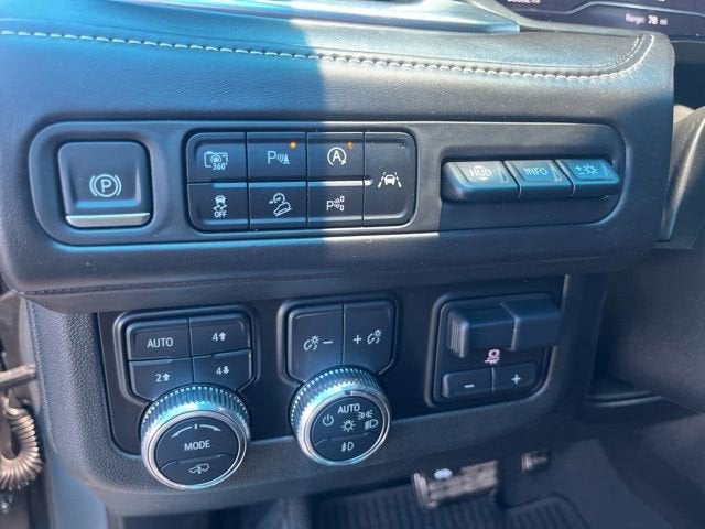 2023 GMC Yukon XL Denali Ultimate