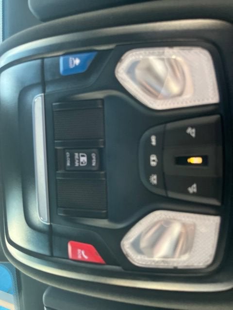 2025 RAM 2500 Tradesman Crew Cab 4x4 6'4" Box