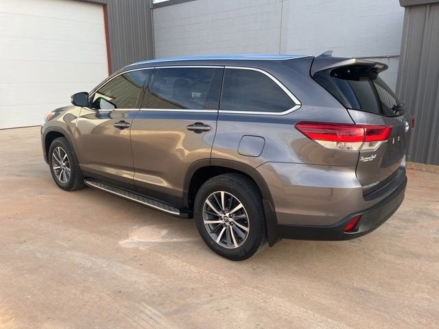 2019 Toyota Highlander SE