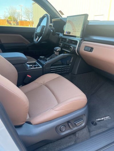 2025 Toyota 4Runner Hybrid TRD Off Road