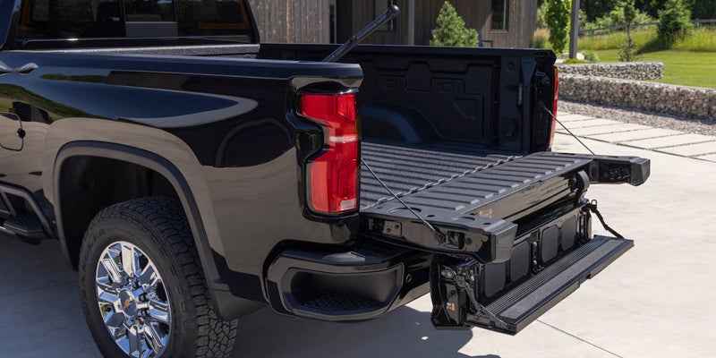 Silverado ZR2 Trunck Img
